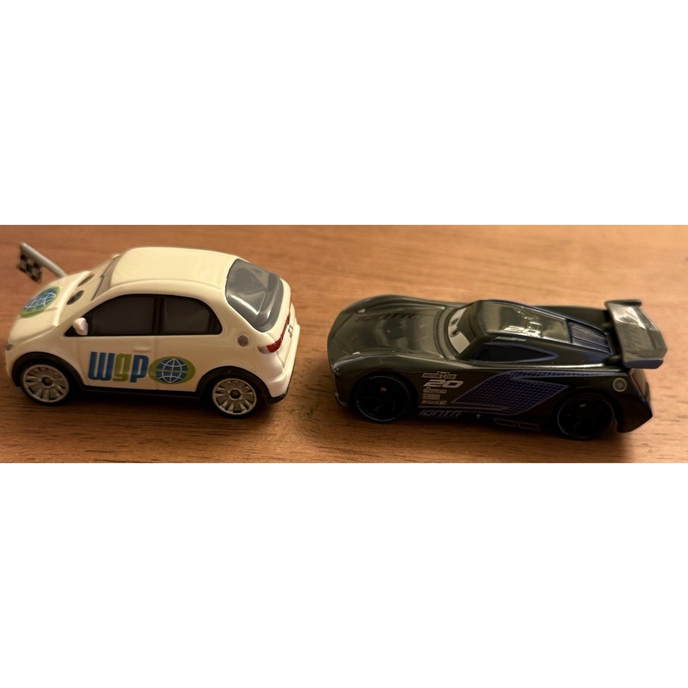 Jackson Storm No.20 Toy Car 1:55 Pixar Cars Diecast + Erik‎ Lanely Disney Movie - Picture 2 of 7
